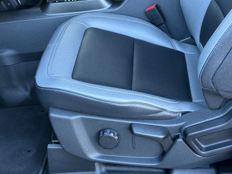 Ford Bronco Vehicle Full-screen Gallery Image 21