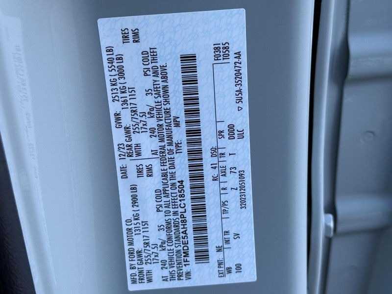 Ford Bronco Vehicle Full-screen Gallery Image 22