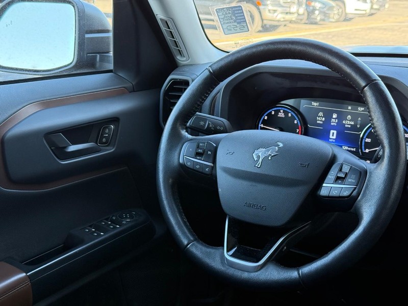 Ford Bronco Sport Vehicle Full-screen Gallery Image 11