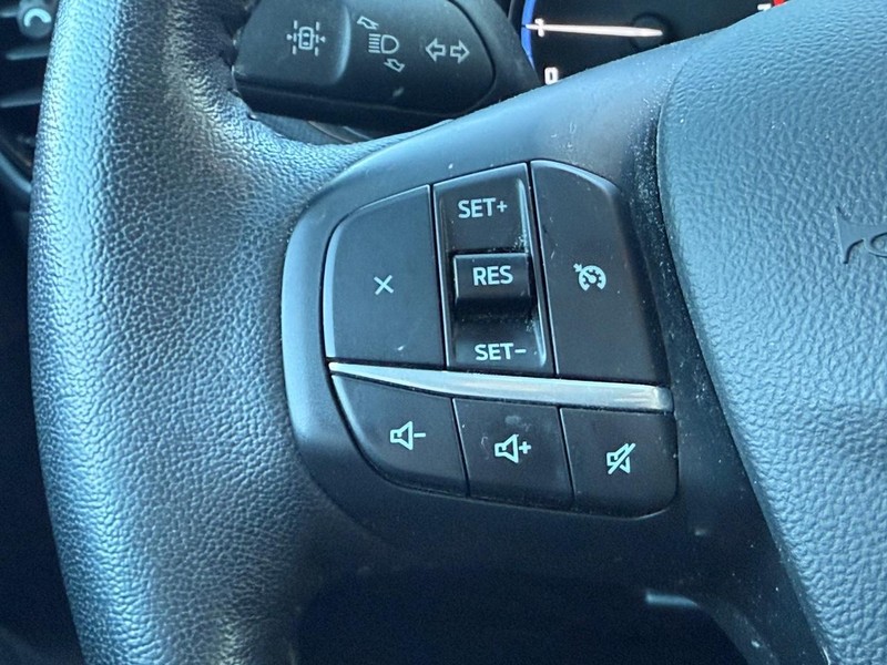 Ford Bronco Sport Vehicle Full-screen Gallery Image 13