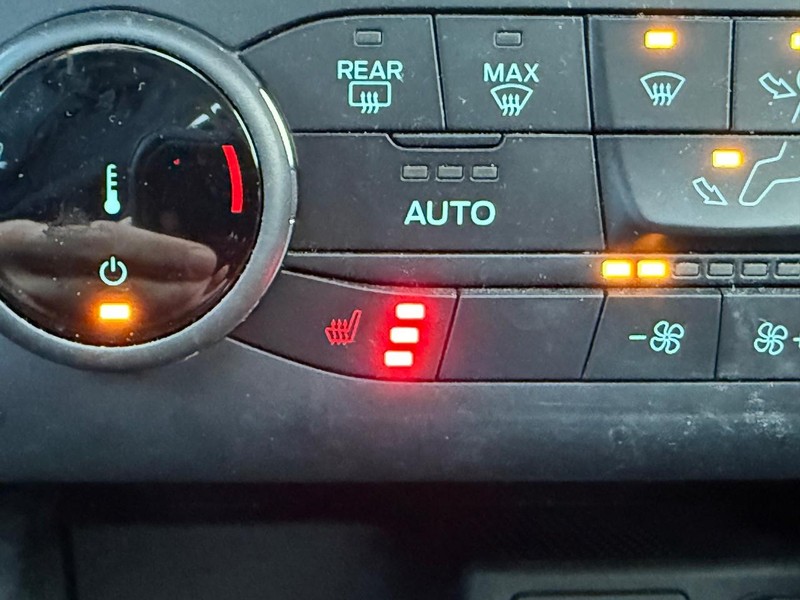 Ford Bronco Sport Vehicle Full-screen Gallery Image 16