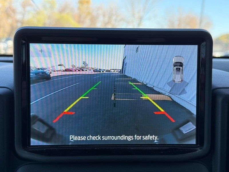 Ford Bronco Sport Vehicle Full-screen Gallery Image 17