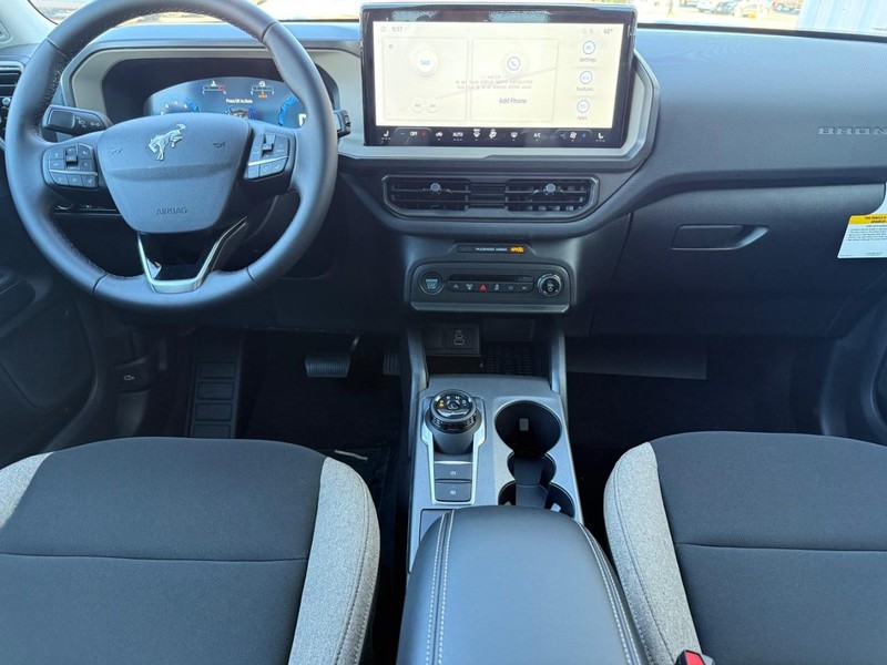 Ford Bronco Sport Vehicle Full-screen Gallery Image 6