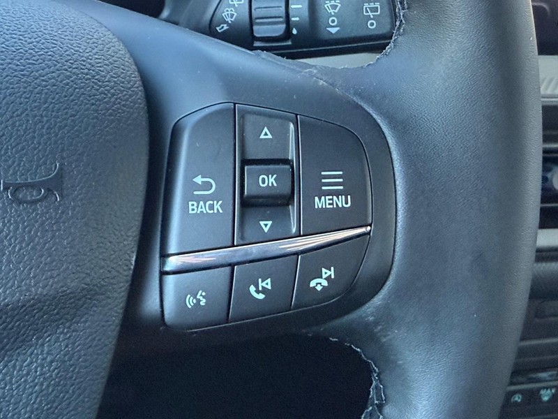 Ford Bronco Sport Vehicle Full-screen Gallery Image 12