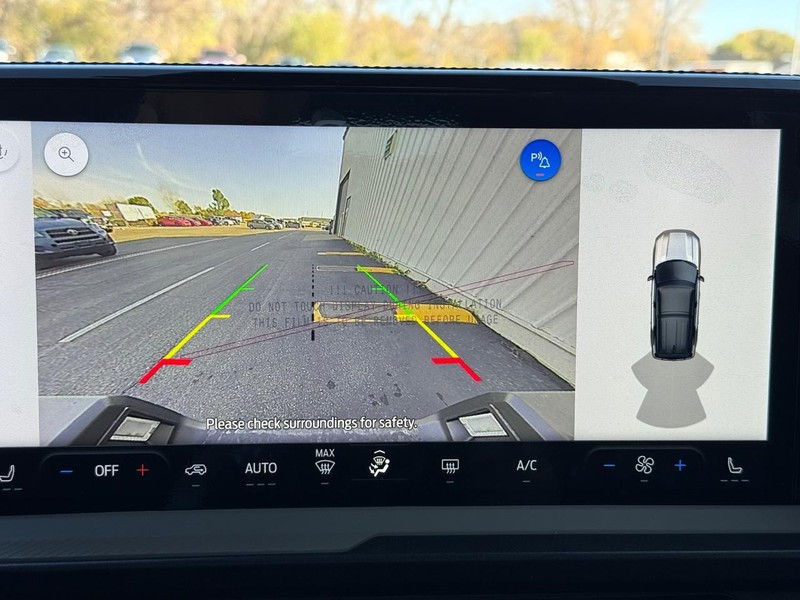 Ford Bronco Sport Vehicle Full-screen Gallery Image 13