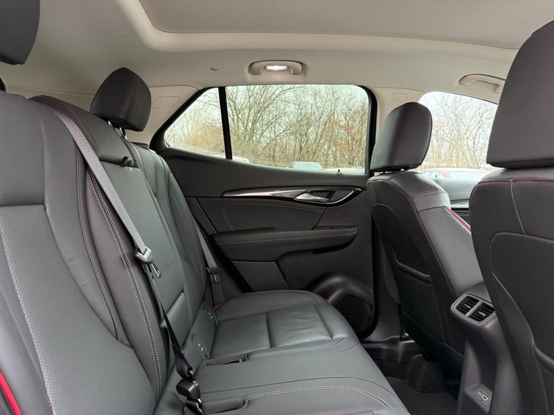 Buick Envision Vehicle Full-screen Gallery Image 09