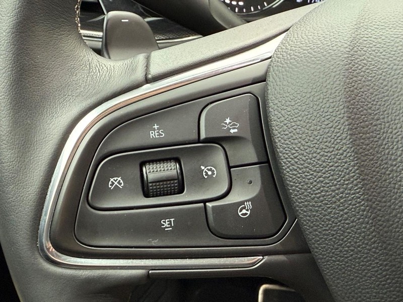 Buick Envision Vehicle Full-screen Gallery Image 16