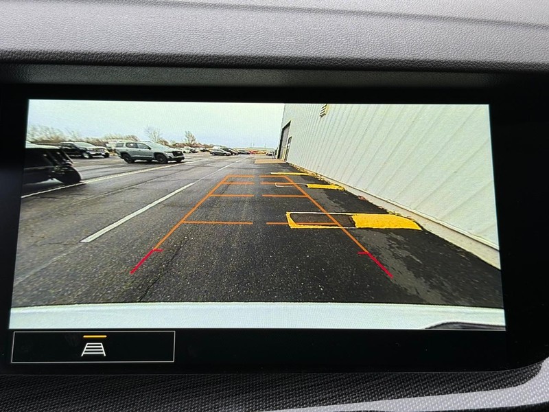 Buick Envision Vehicle Full-screen Gallery Image 19