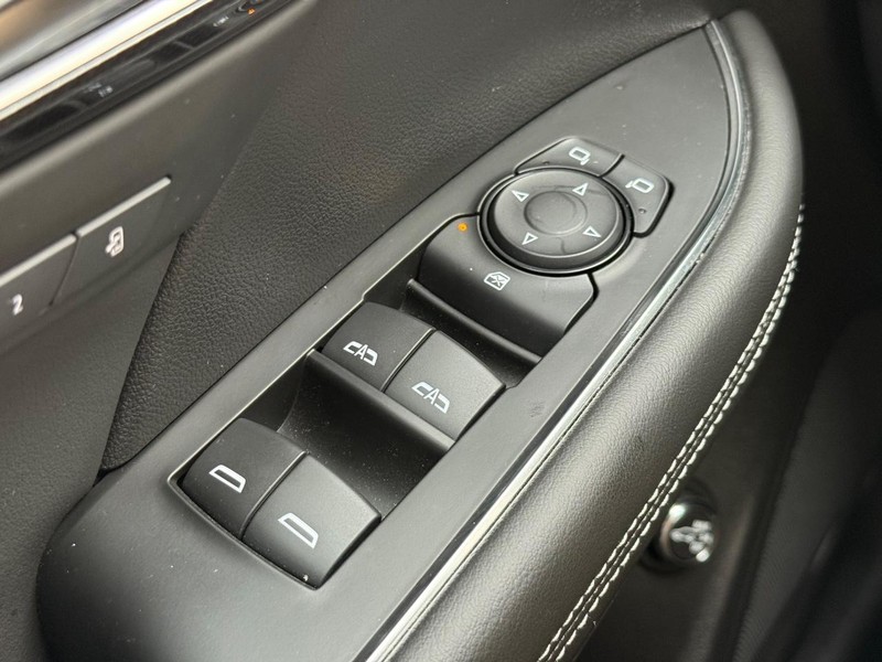 Buick Envision Vehicle Full-screen Gallery Image 21