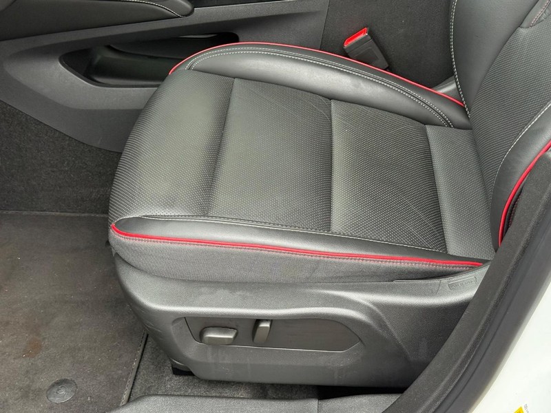 Buick Envision Vehicle Full-screen Gallery Image 22