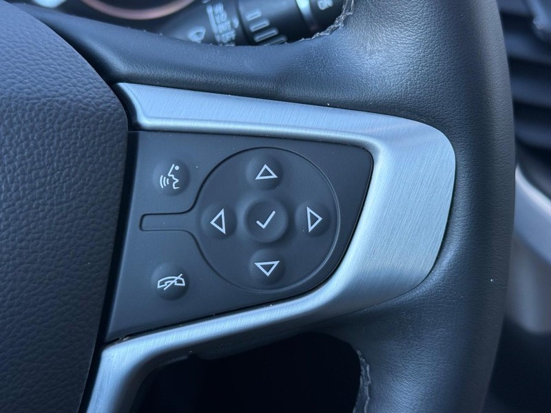 GMC Acadia Vehicle Full-screen Gallery Image 18