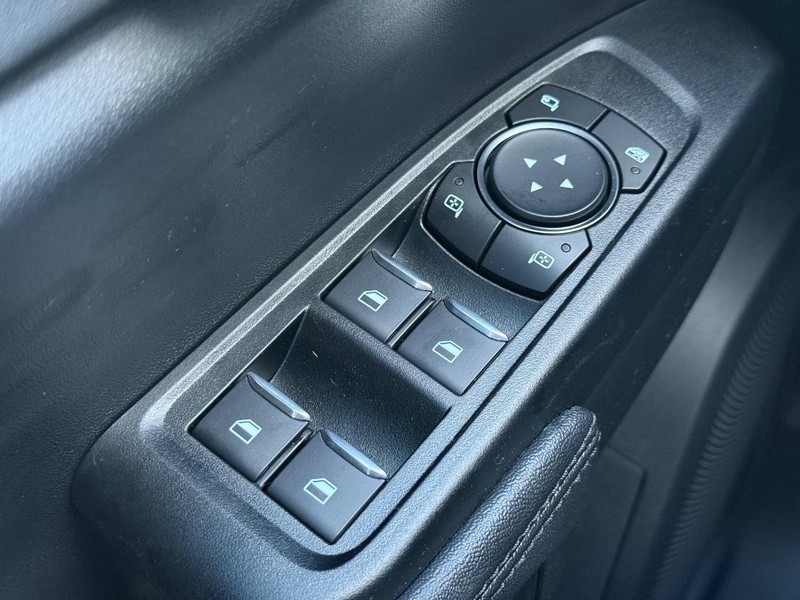 Ford Ranger Vehicle Full-screen Gallery Image 15