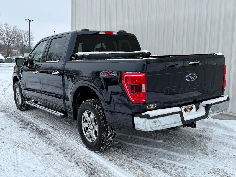 Ford F-150 Vehicle Full-screen Gallery Image 3