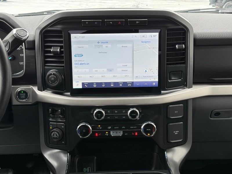 Ford F-150 Vehicle Full-screen Gallery Image 12