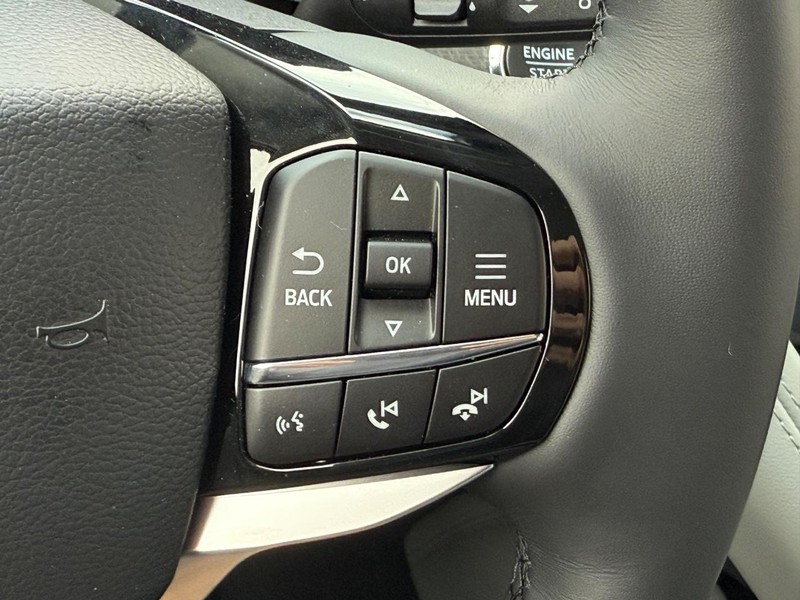 Ford Explorer Vehicle Full-screen Gallery Image 13