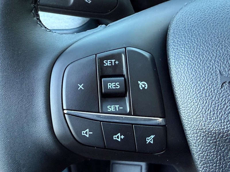 Ford Maverick Vehicle Full-screen Gallery Image 11