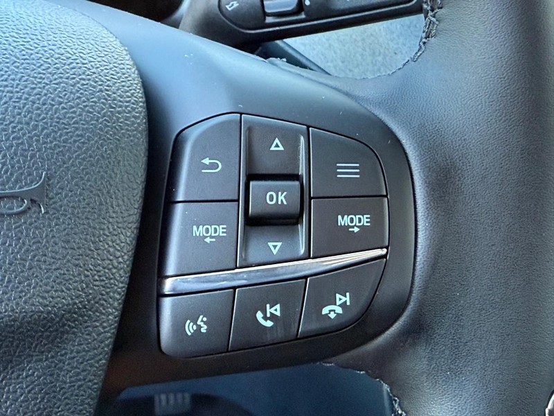 Ford Maverick Vehicle Full-screen Gallery Image 12