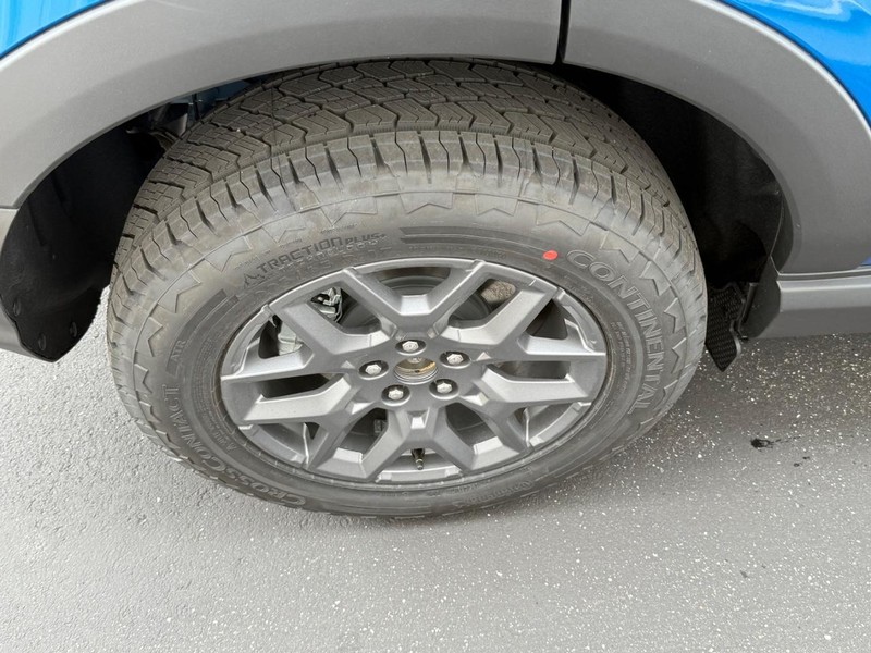 Ford Bronco Sport Vehicle Full-screen Gallery Image 4