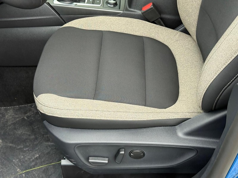 Ford Bronco Sport Vehicle Full-screen Gallery Image 15