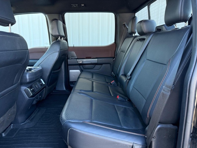 Ford F-150 Vehicle Full-screen Gallery Image 9