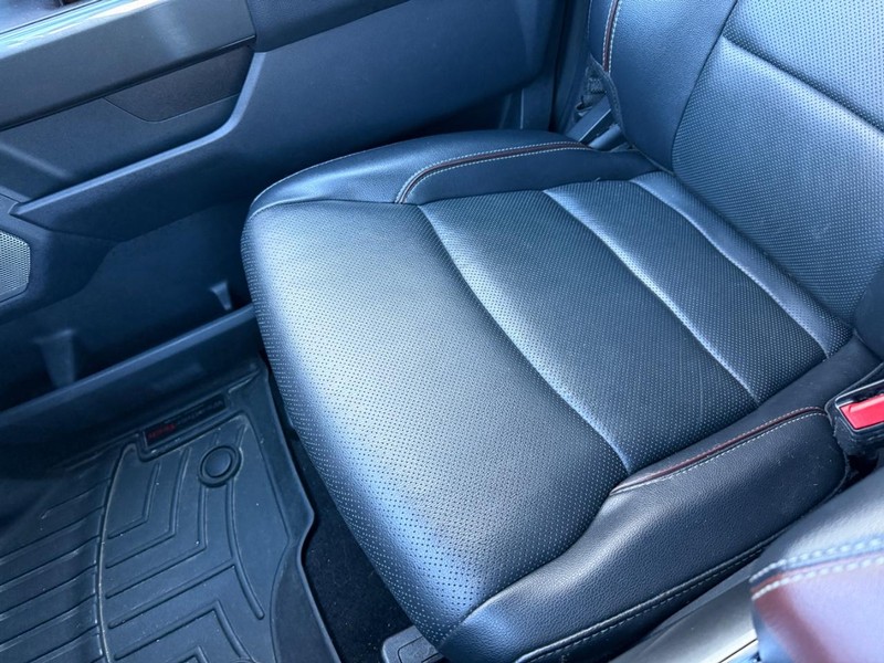 Ford F-150 Vehicle Full-screen Gallery Image 21