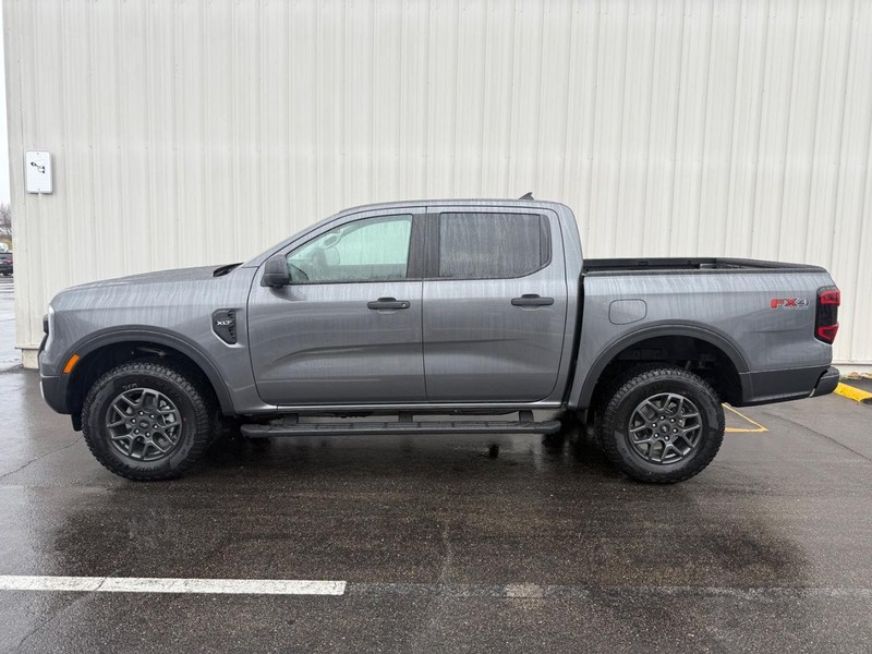 Ford Ranger Vehicle Full-screen Gallery Image 2