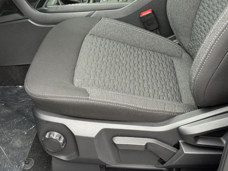 Ford Ranger Vehicle Full-screen Gallery Image 16