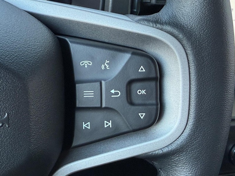 Ford Bronco Vehicle Full-screen Gallery Image 12