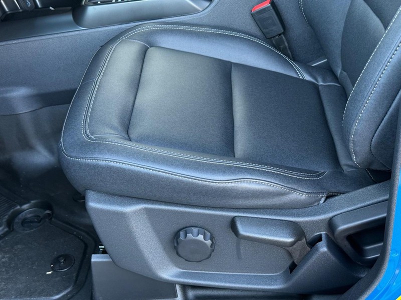 Ford Bronco Vehicle Full-screen Gallery Image 17