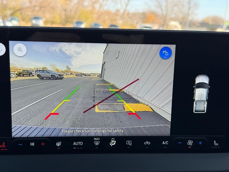 Ford Maverick Vehicle Full-screen Gallery Image 13