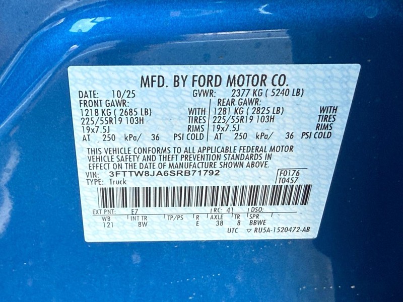 Ford Maverick Vehicle Full-screen Gallery Image 17