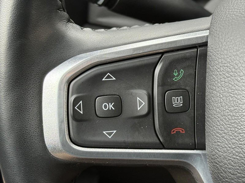 Ram 3500 Vehicle Full-screen Gallery Image 15