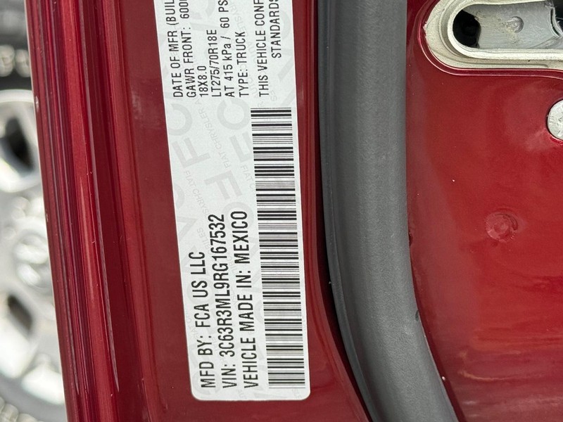 Ram 3500 Vehicle Full-screen Gallery Image 22