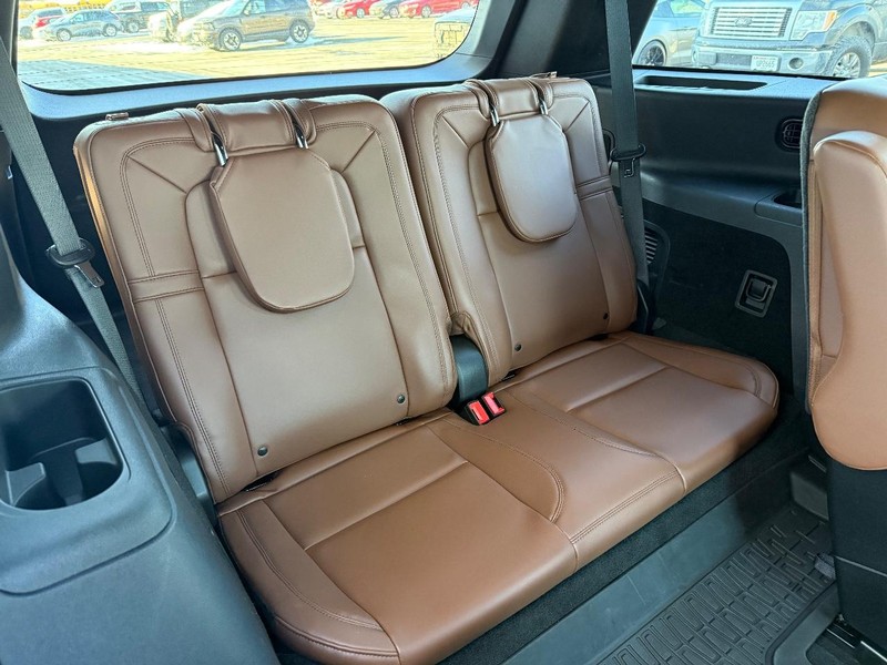 Lincoln Aviator Vehicle Full-screen Gallery Image 9