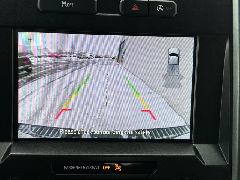 Ford F-150 Vehicle Full-screen Gallery Image 17