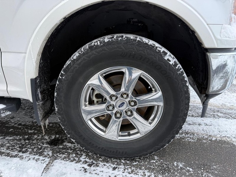 Ford F-150 Vehicle Full-screen Gallery Image 6