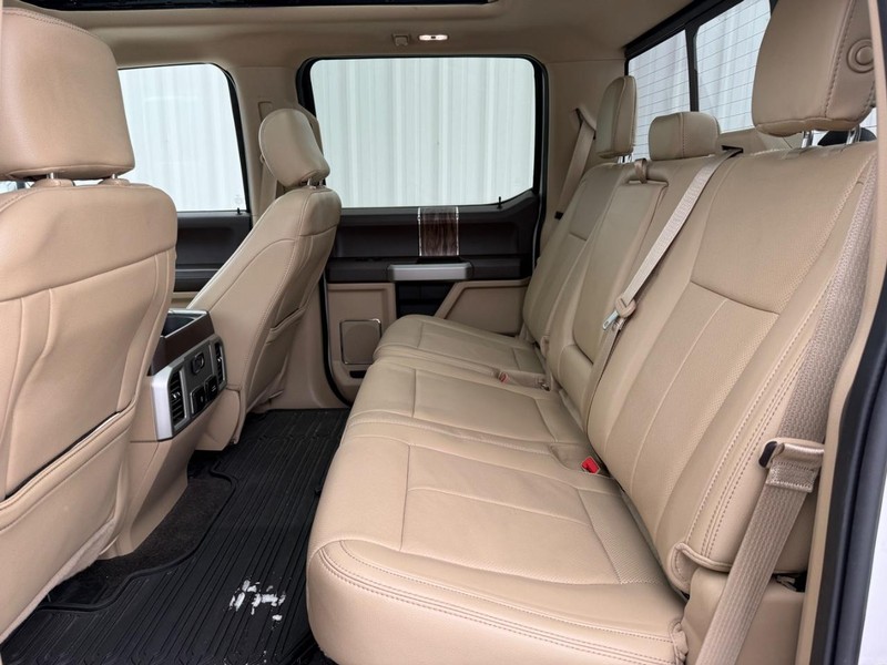 Ford F-150 Vehicle Full-screen Gallery Image 8