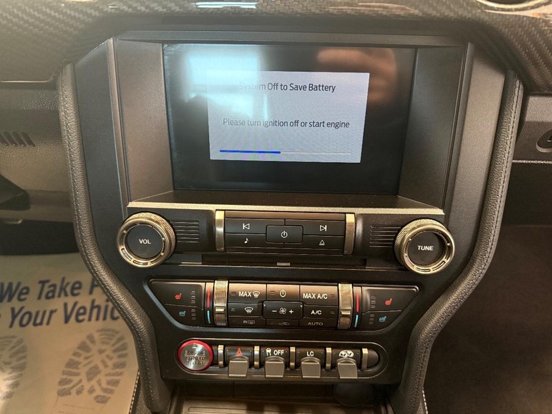 Ford Mustang Vehicle Full-screen Gallery Image 11