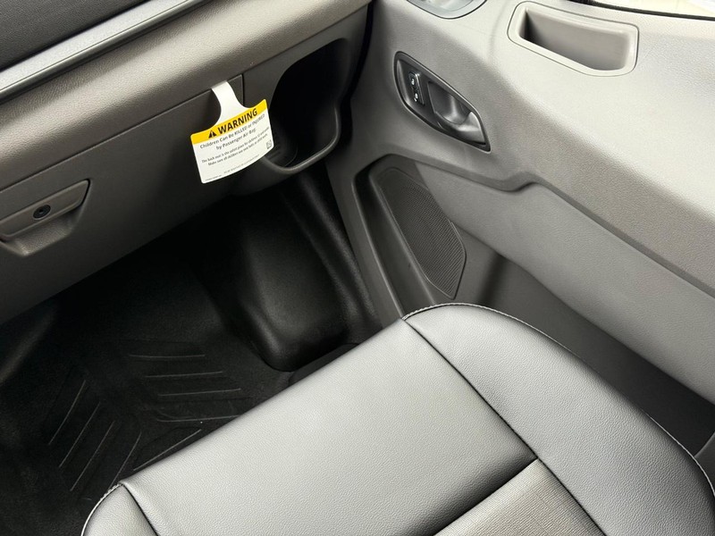 Ford Transit Cargo Van Vehicle Full-screen Gallery Image 10