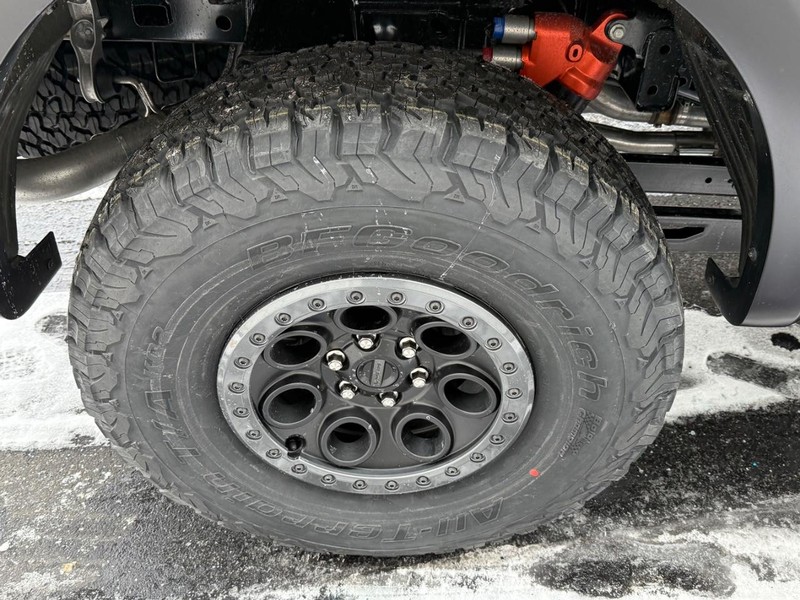 Ford F-150 Vehicle Full-screen Gallery Image 4