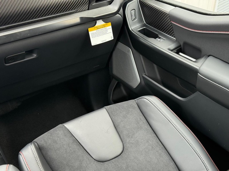 Ford F-150 Vehicle Full-screen Gallery Image 10