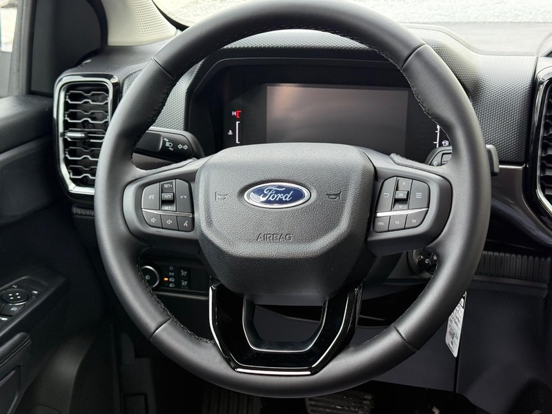 Ford Ranger Vehicle Full-screen Gallery Image 7