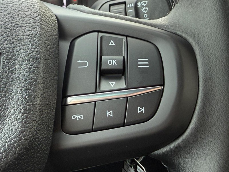 Ford Ranger Vehicle Full-screen Gallery Image 9