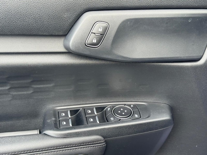 Ford Ranger Vehicle Full-screen Gallery Image 17