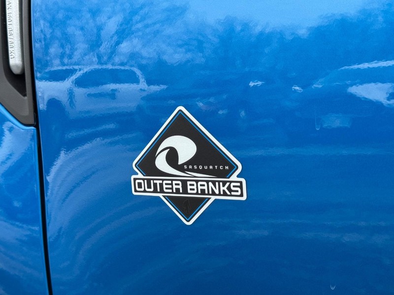 Ford Bronco Sport Vehicle Full-screen Gallery Image 6