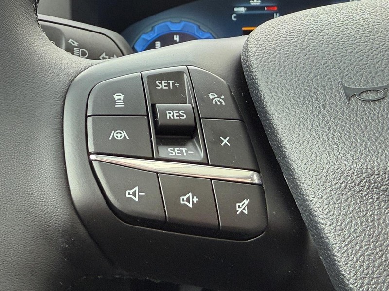 Ford Bronco Sport Vehicle Full-screen Gallery Image 11