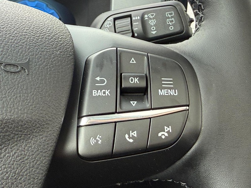 Ford Bronco Sport Vehicle Full-screen Gallery Image 12