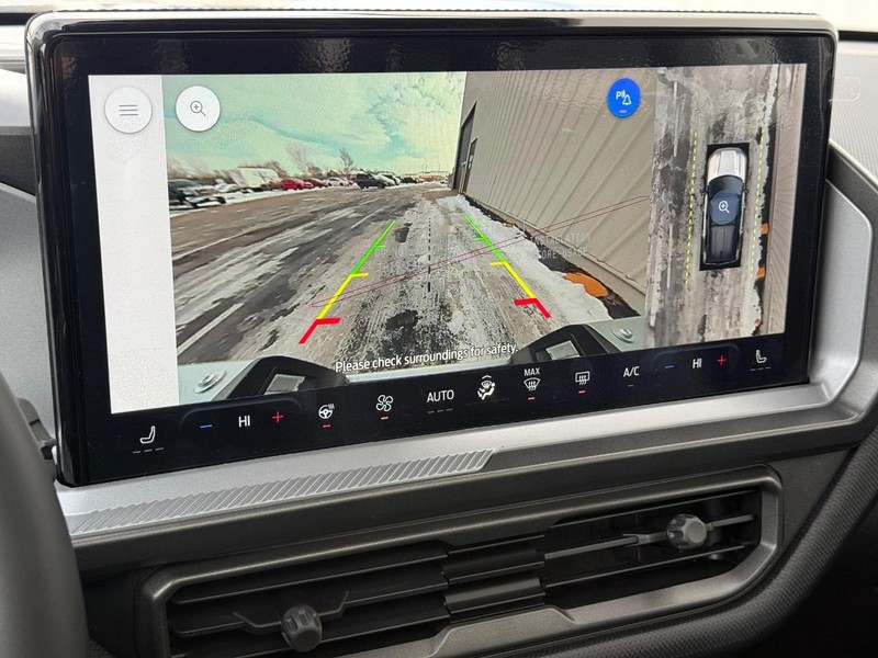 Ford Bronco Sport Vehicle Full-screen Gallery Image 14