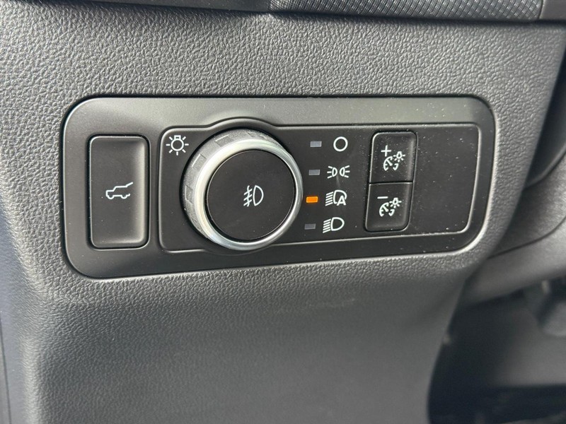 Ford Bronco Sport Vehicle Full-screen Gallery Image 18