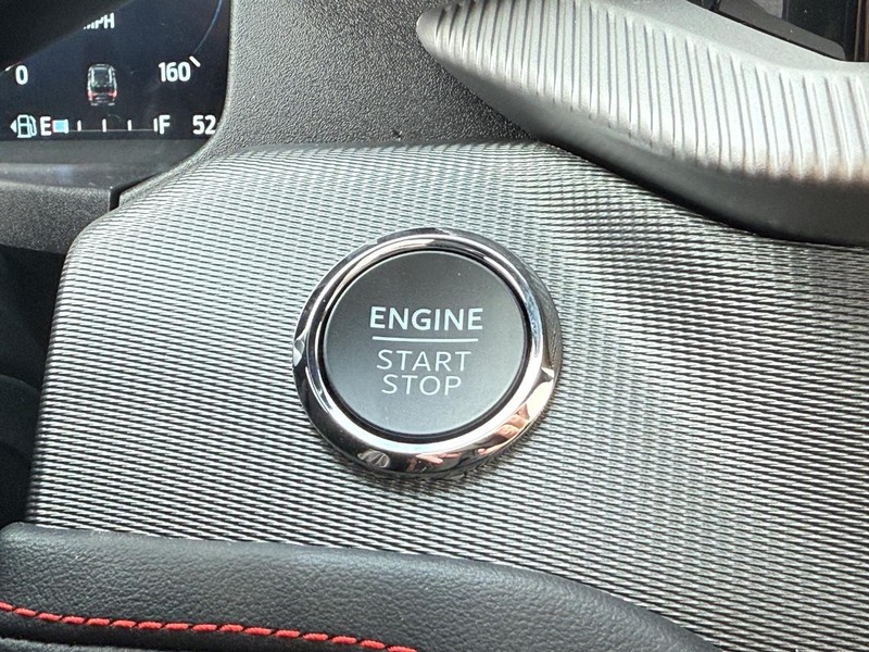 Ford Explorer Vehicle Full-screen Gallery Image 13